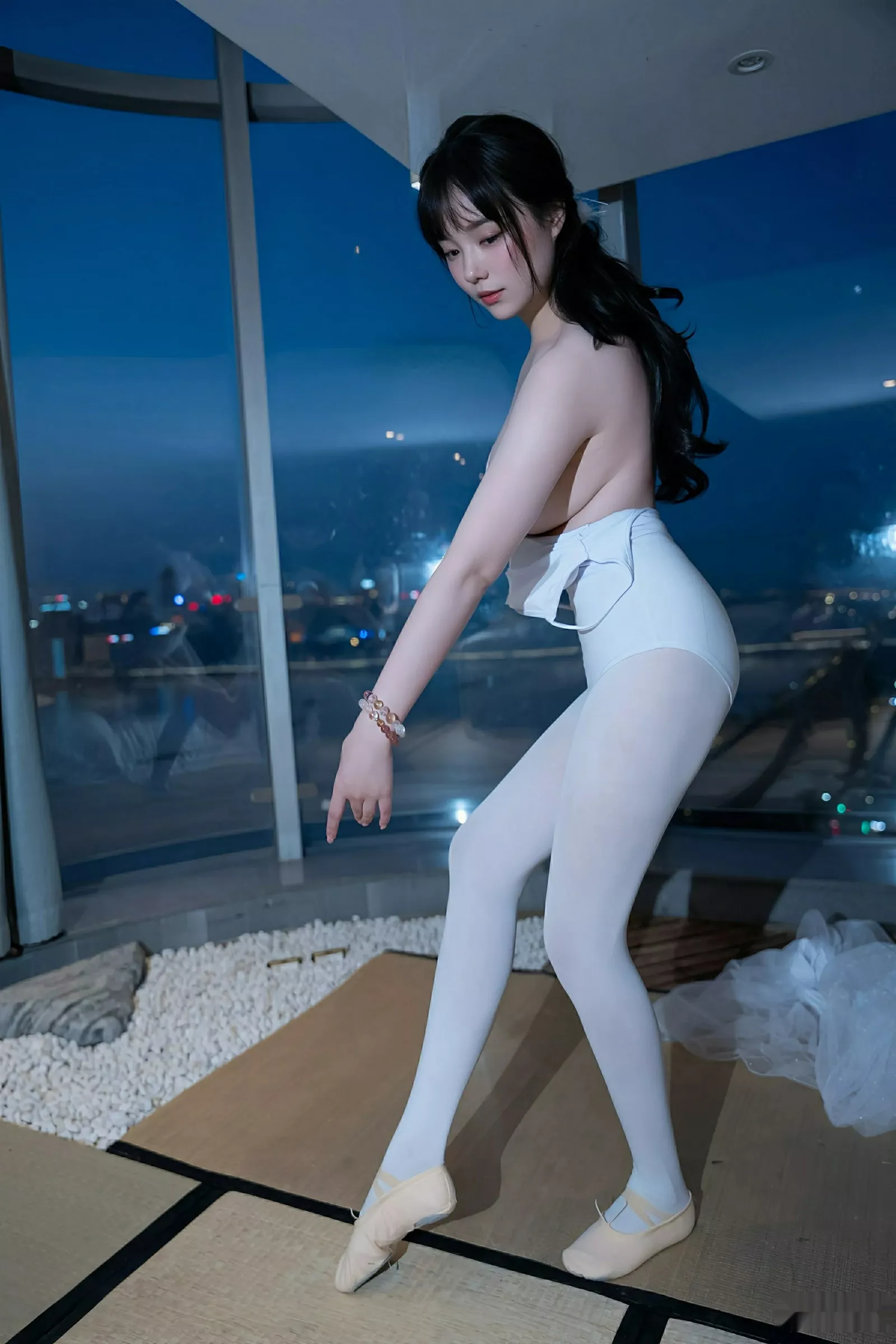 秀人集.com_[XiuRen秀人网]No.10575_模特软情性感白色芭蕾短裙配白色丝袜秀曼妙身姿完美诱惑写真78P