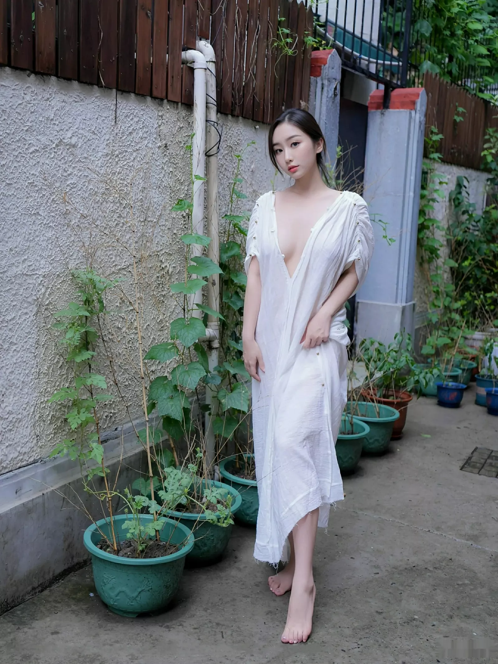 秀人集.com_[XiuRen秀人网]No.10603_模特楠芝性感白色长袍半脱露白色丁字裤秀惹火身材撩人诱惑写真77P