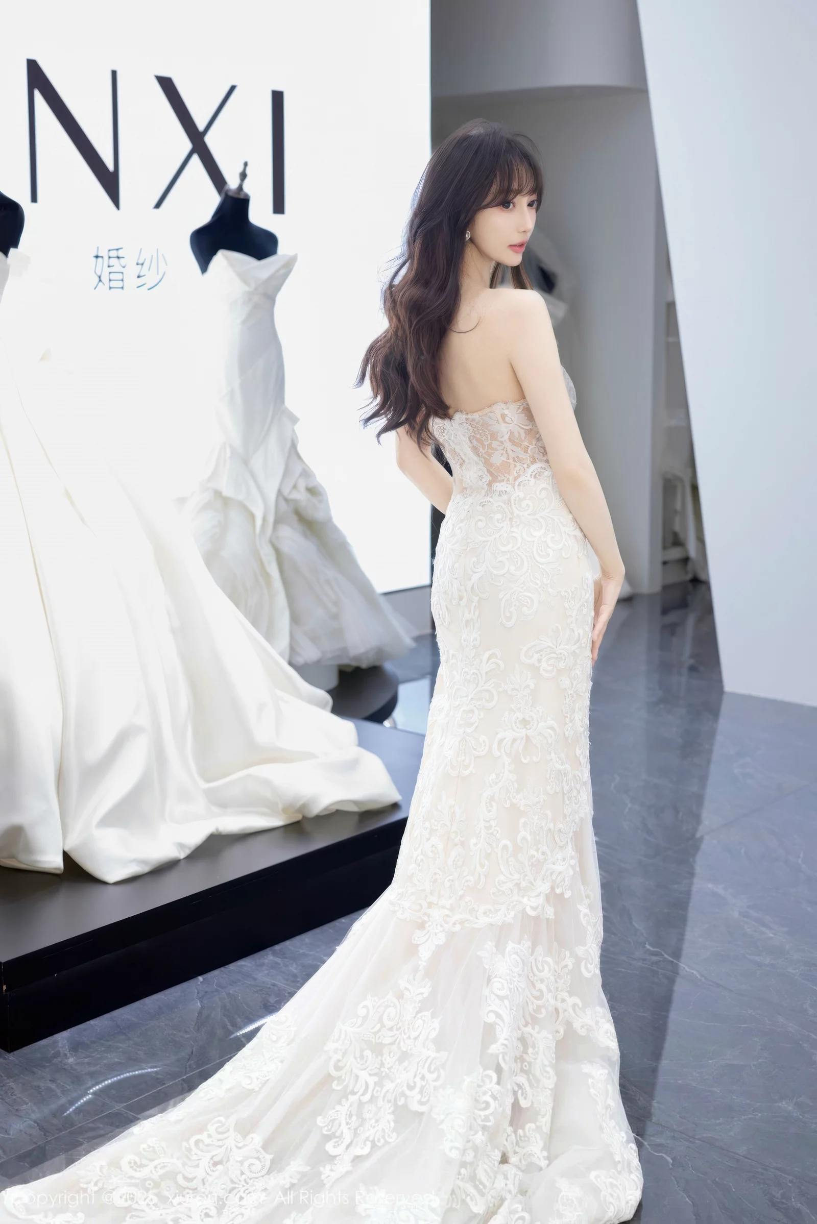 秀人集.com_[XiuRen秀人网]No.10663_模特玥儿玥er私房性感白色婚纱礼裙秀完美身材迷人诱惑写真58P