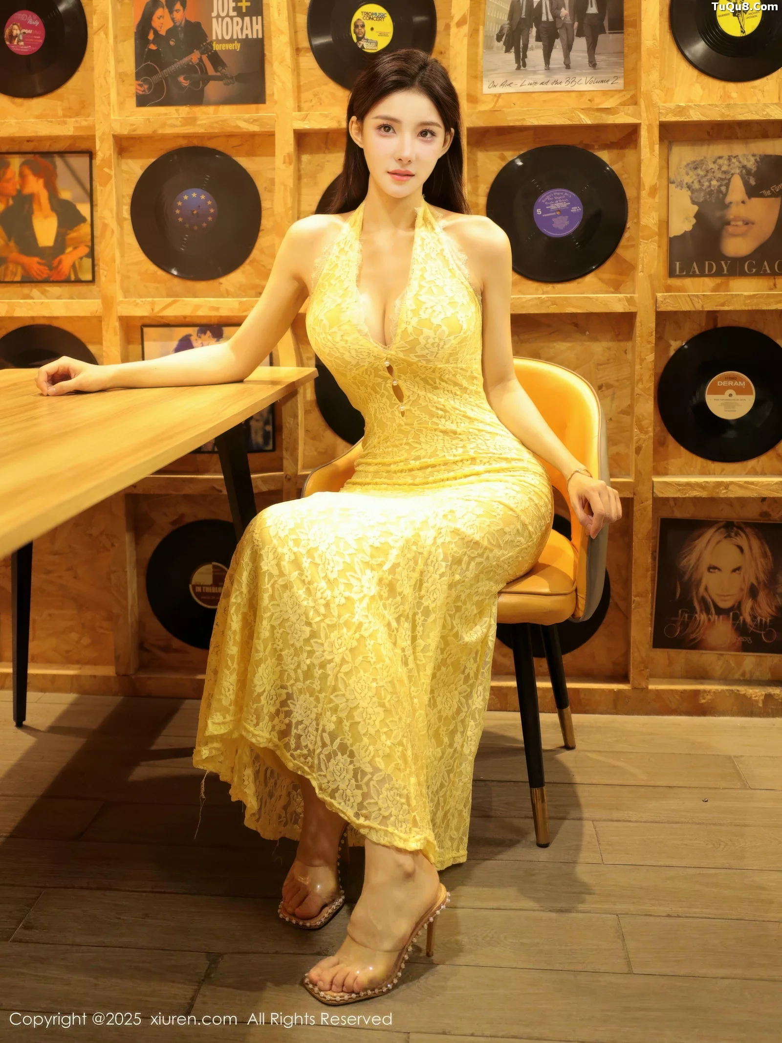 秀人集.com_[XiuRen秀人网]No.10715_模特梨霜儿性感黄色蕾丝连衣长裙半脱秀高挑丰腴身材诱惑写真78P