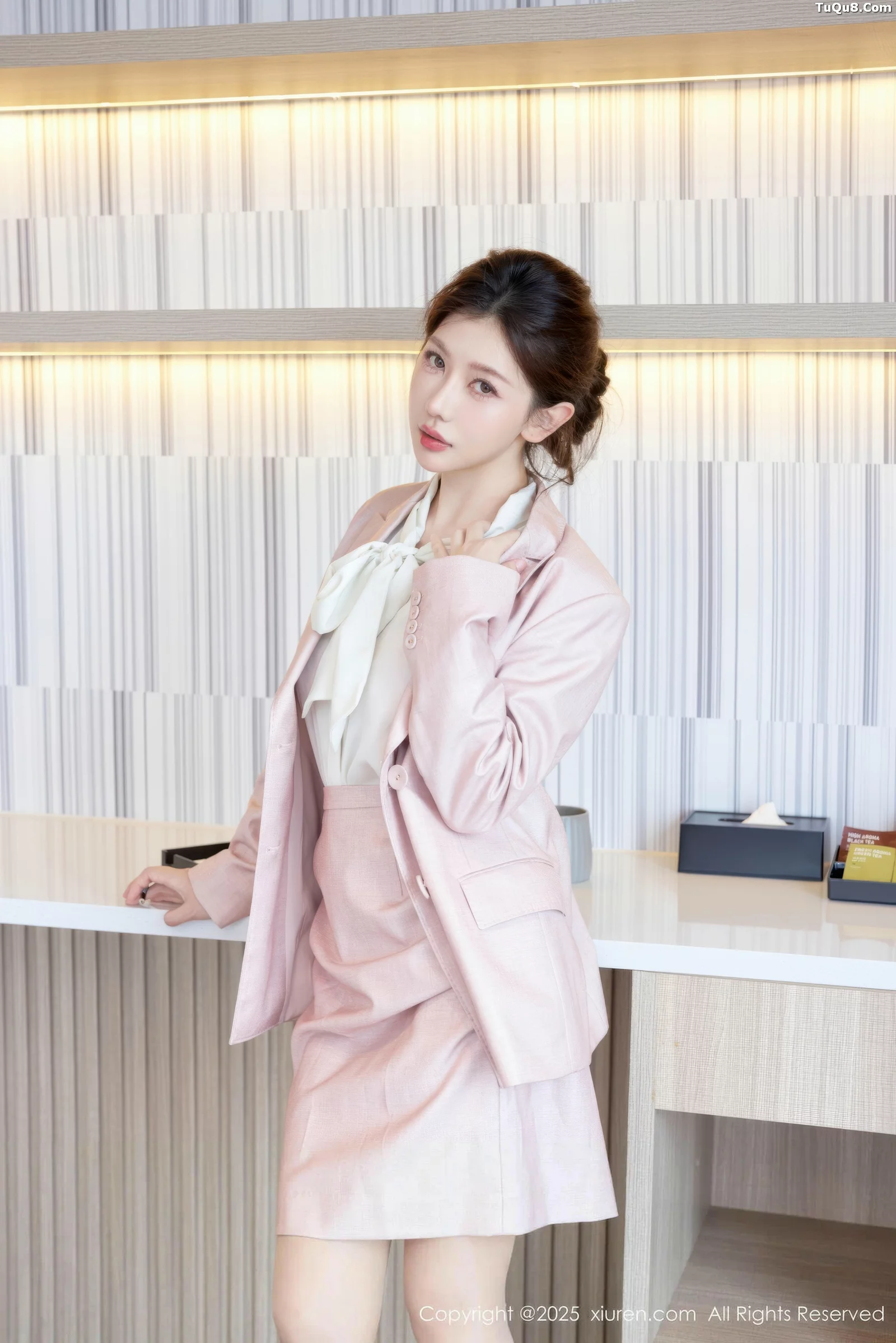 秀人集.com_[XiuRen秀人网]No.10728_模特尹甜甜粉色OL制服露红色内衣配肉丝袜秀完美身材诱惑写真69P