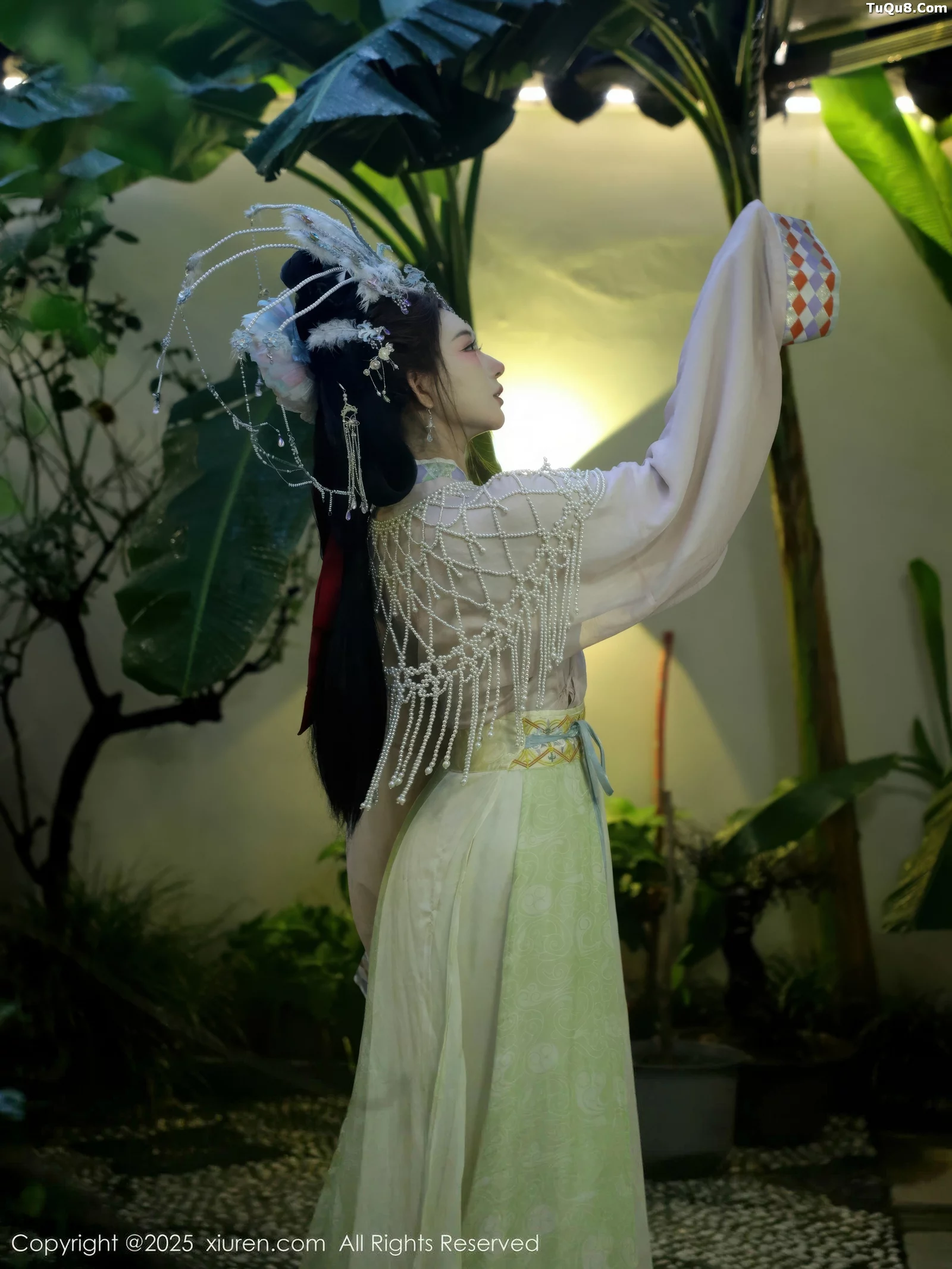 秀人集.com_[XiuRen秀人网]No.10736_模特金允希Yuki性感浅色古装薄纱服饰秀丰腴身材迷人诱惑写真80P