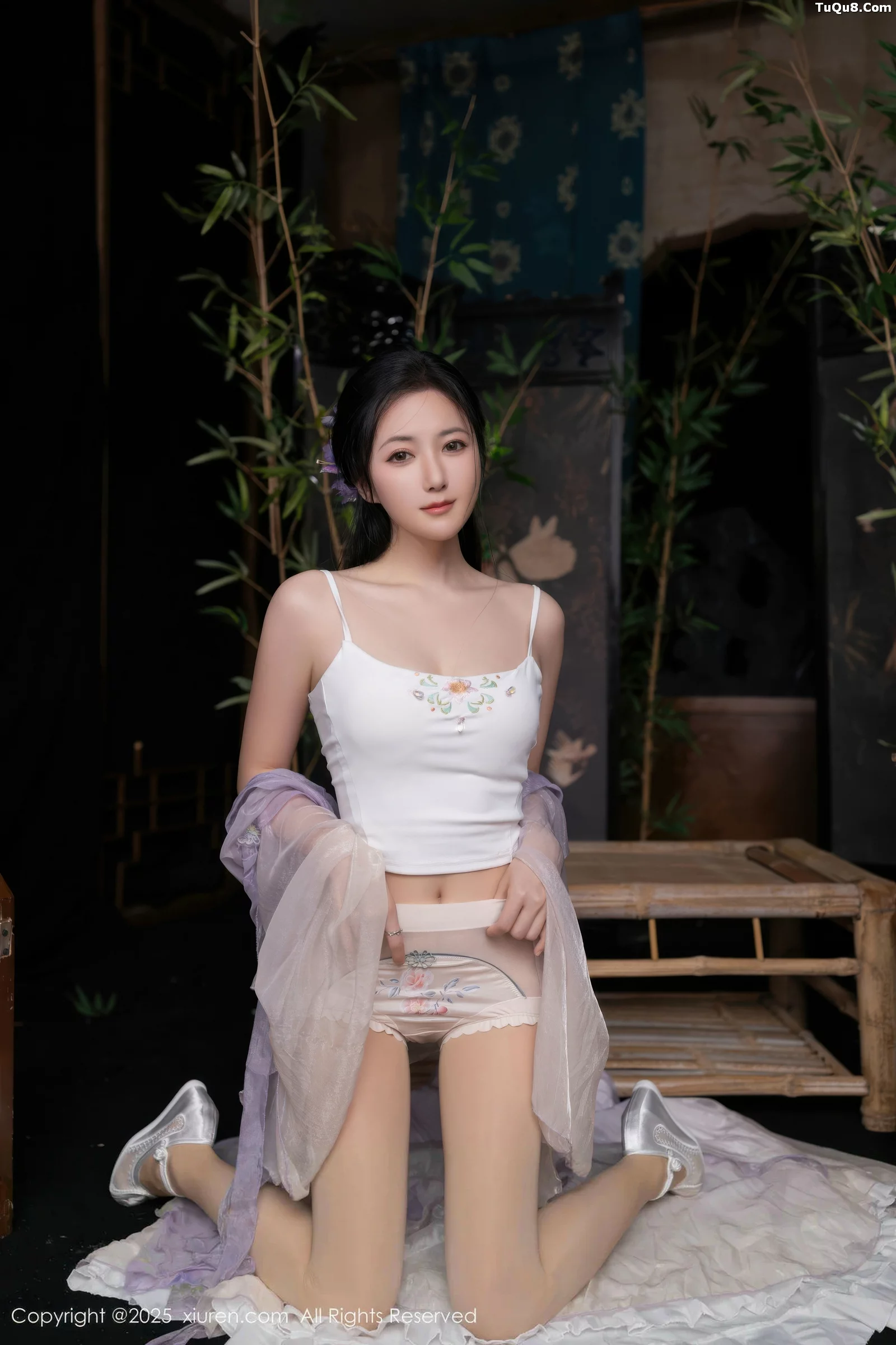 秀人集.com_[XiuRen秀人网]No.10737_模特鱼子酱Fish性感紫色连衣裙配白色丝袜秀曼妙身姿诱惑写真74P