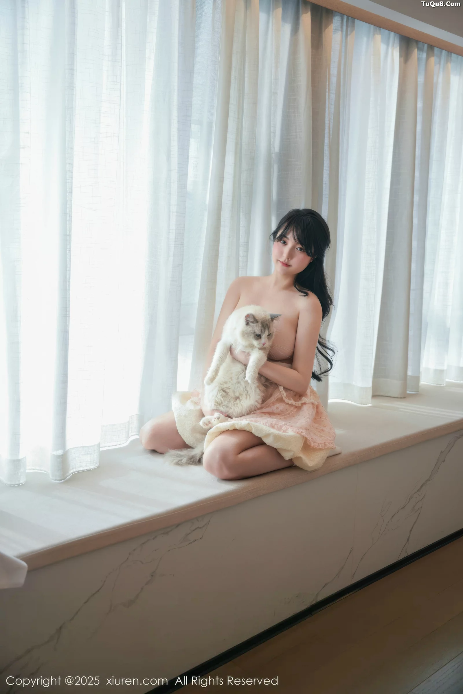 秀人集.com_[XiuRen秀人网]No.10734_模特软情性感浅色连衣短裙配白色腿袜秀翘臀模特撩人诱惑写真75P