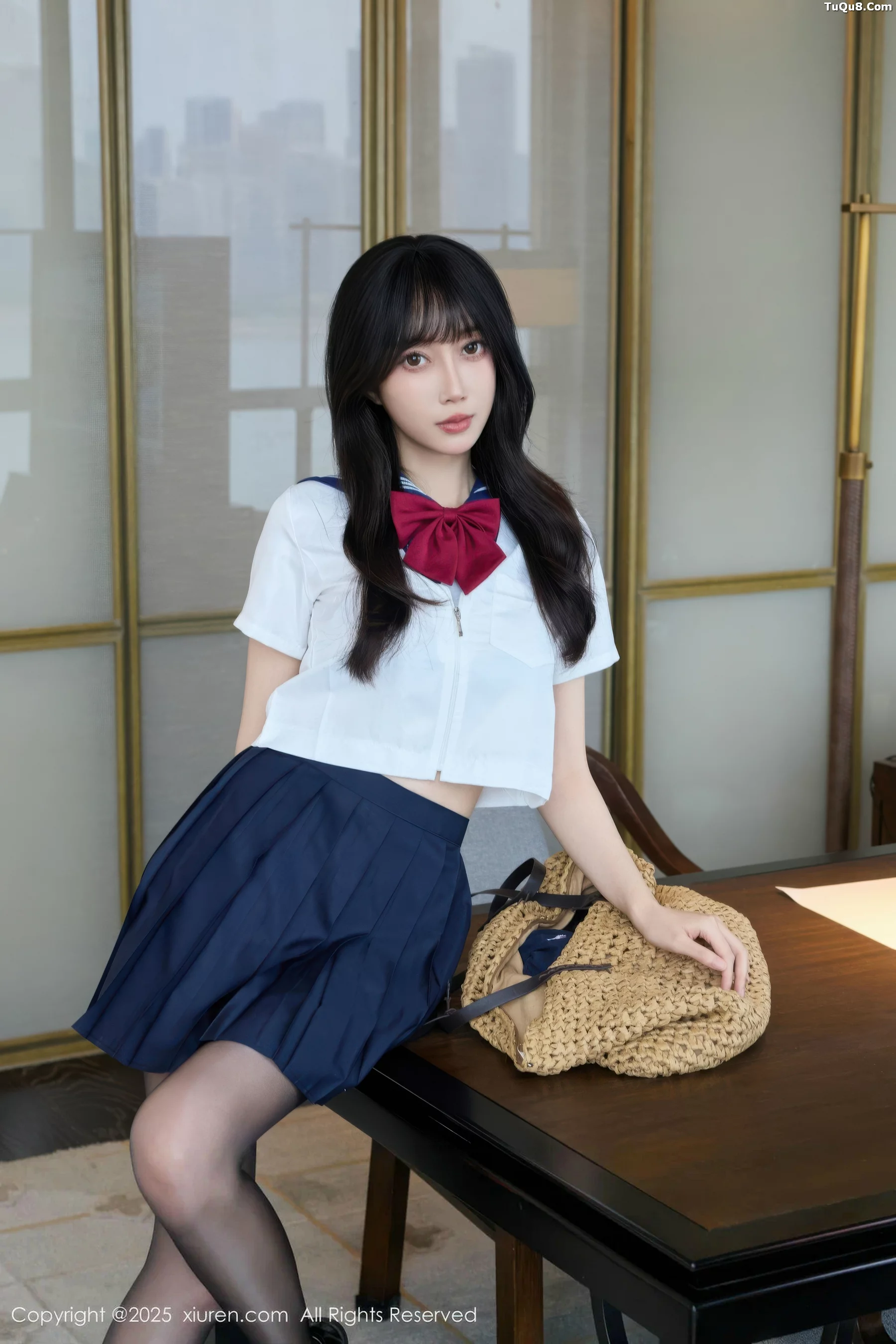 秀人集.com_[XiuRen秀人网]No.10766_模特玥儿玥er私房性感JK制服配超薄黑丝秀曼妙身姿迷人诱惑写真68P