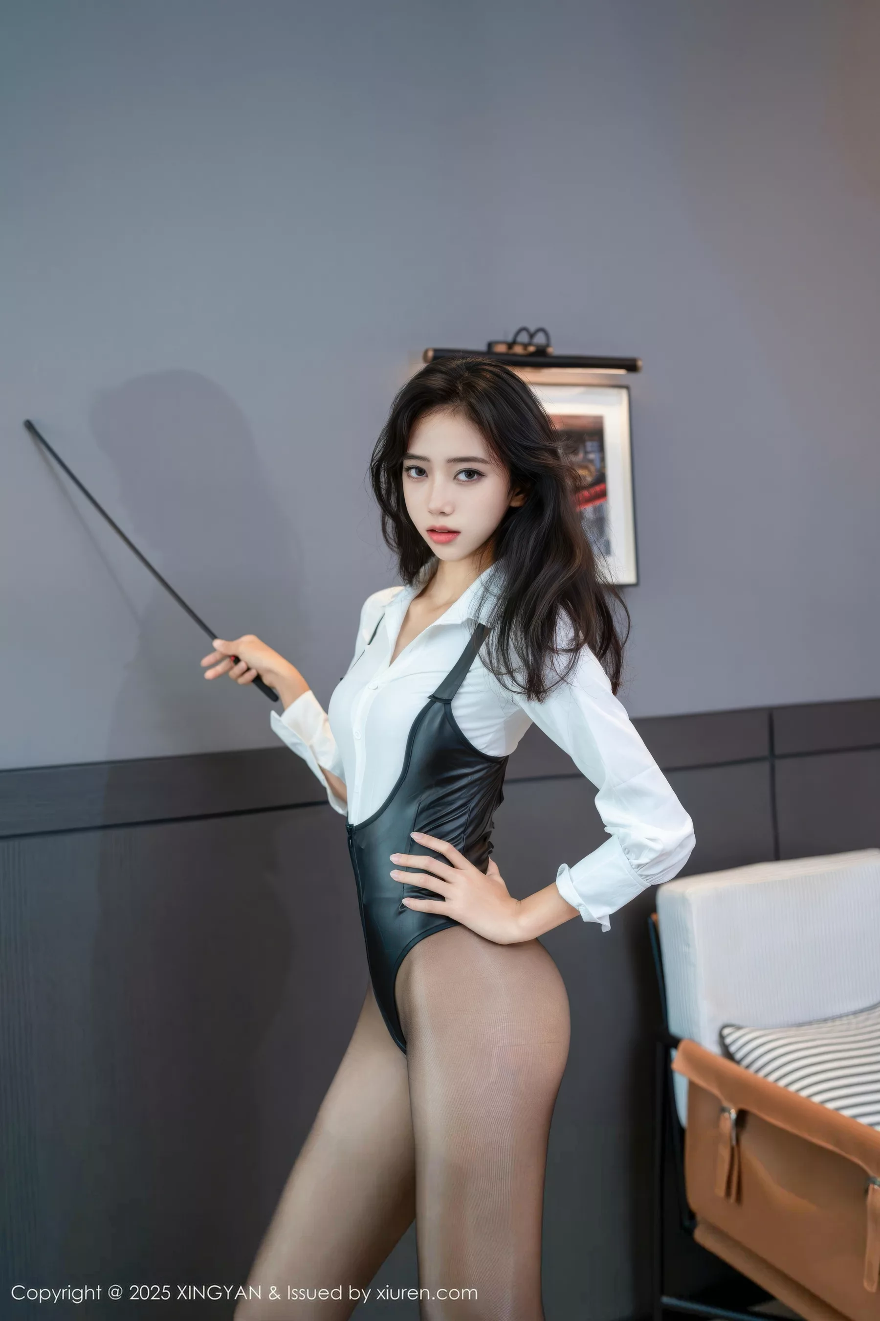 秀人集.com_[XINGYAN星颜社]VOL.400_模特时安安性感白衬衫配连体衣露超薄黑色秀柔美身材诱惑写真71P