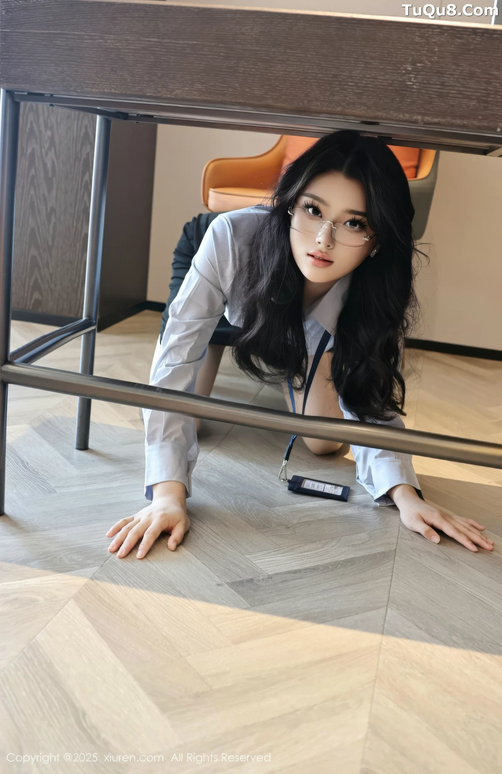 秀人集.com_[XiuRen秀人网]No.10674_模特糯梨子性感蓝色衬衫配黑短裙露超薄肉丝秀曼妙身姿诱惑写真60P