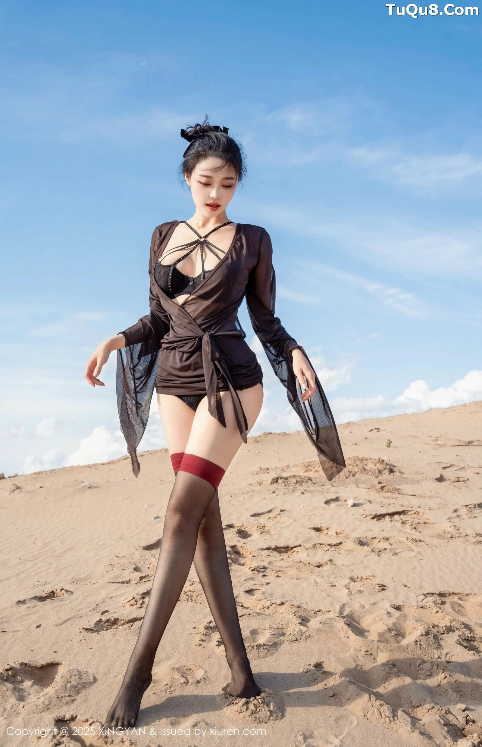 秀人集.com_[XINGYAN星颜社]VOL.387_模特清妙沙漠外拍性感黑色情趣内衣配破烂黑丝秀美腿诱惑写真78P