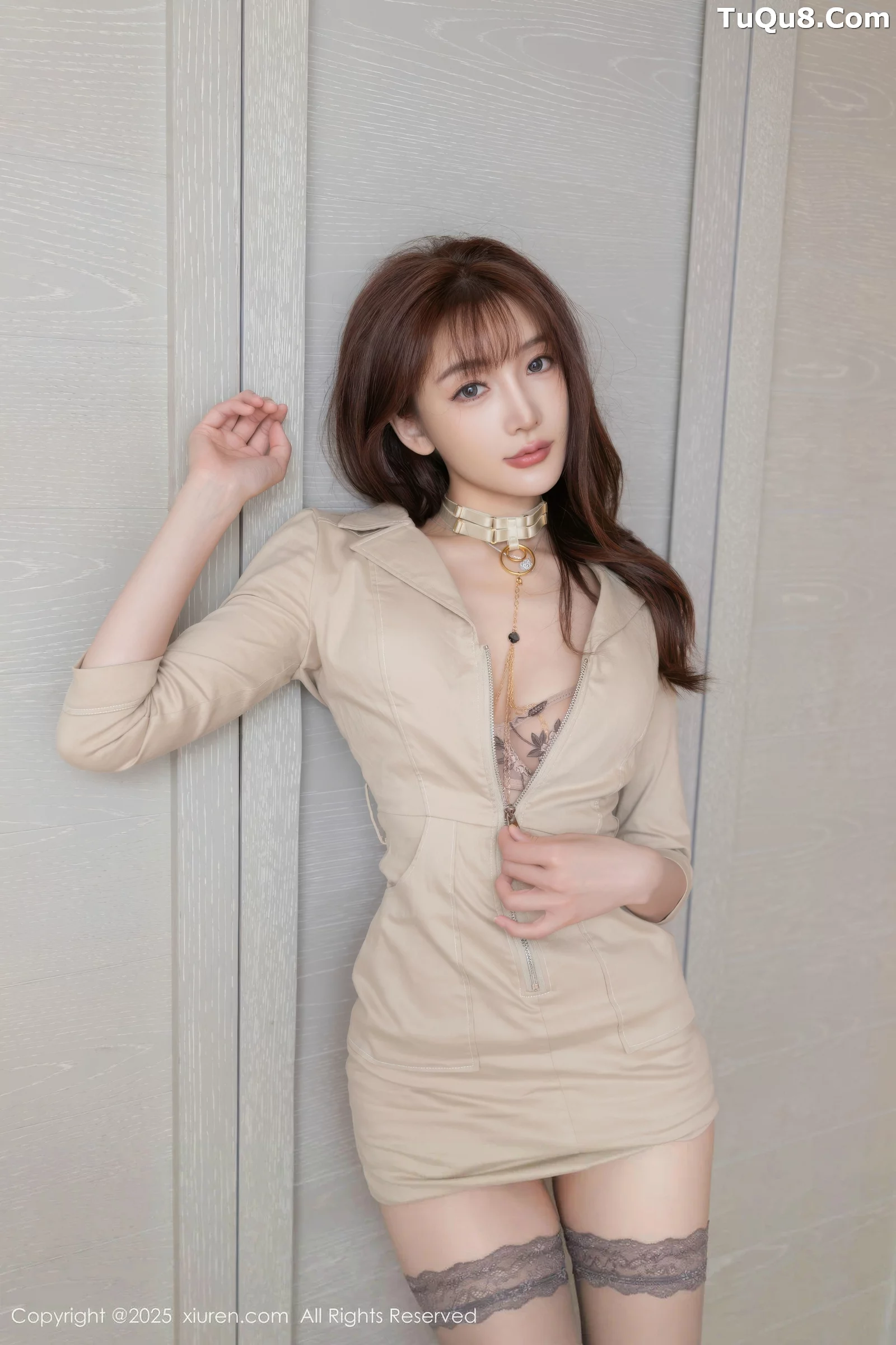 秀人集.com_[XiuRen秀人网]No.10677_模特陆萱萱性感浅色连体裙配黑色丝袜秀柔美身姿迷人诱惑写真73P