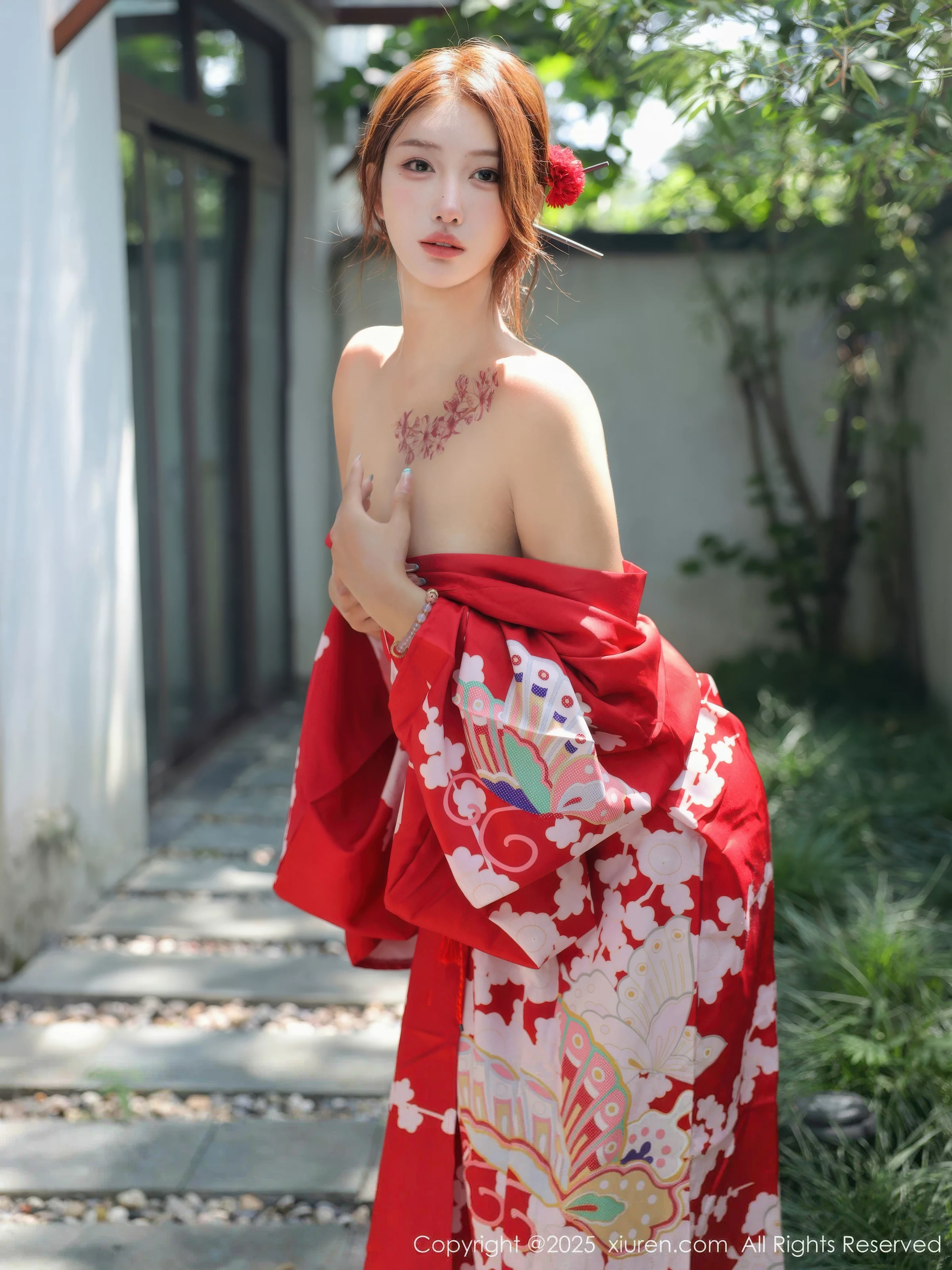 秀人集.com_[XiuRen秀人网]No.10683_模特金允希Yuki户外性感红色和服半脱秀完美身材惹火诱惑写真80P