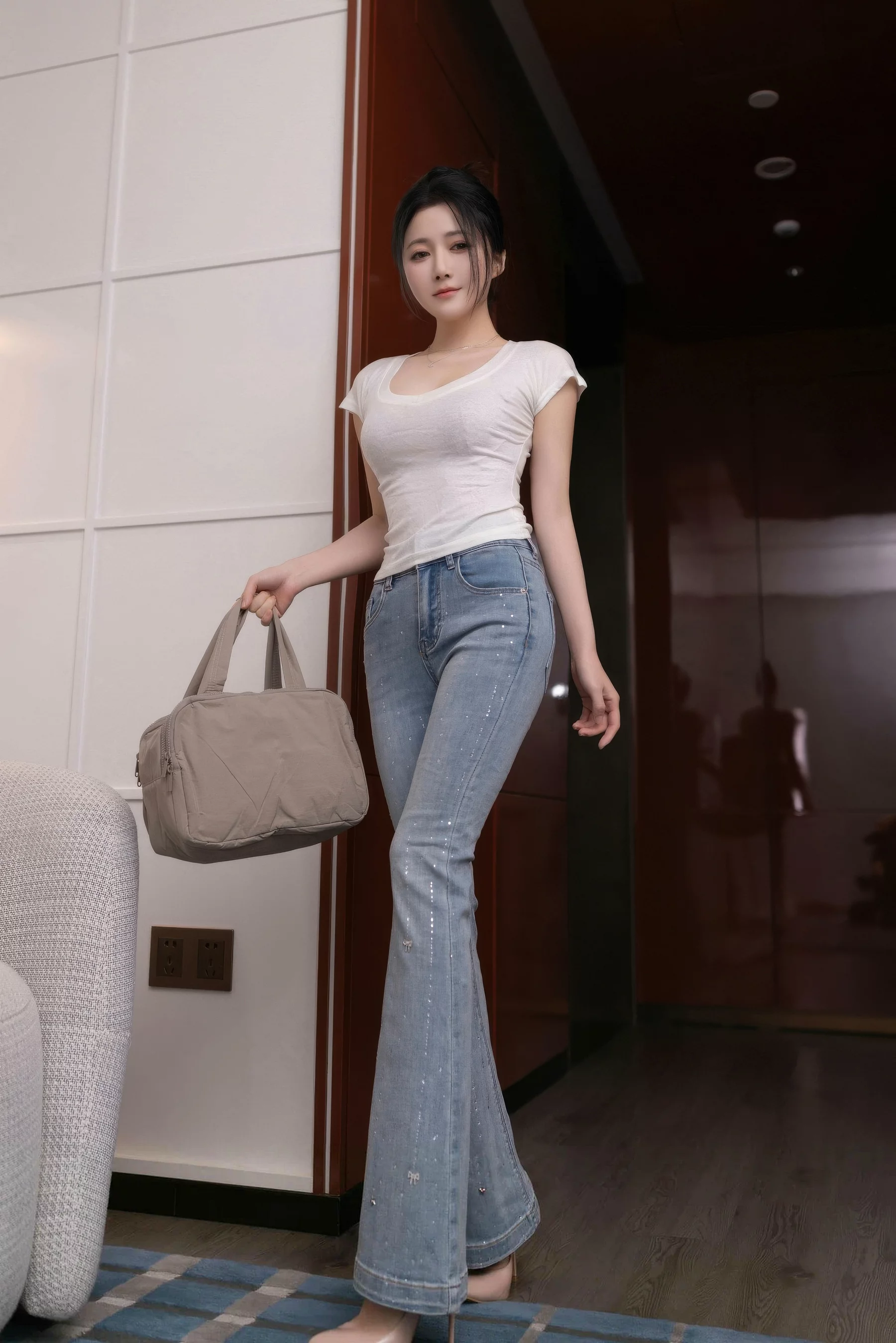 秀人集.com_[XiuRen秀人网]No.10858_模特鱼子酱Fish性感暖灰蕾丝内衣配超薄肉丝秀曼妙身材诱惑写真76P