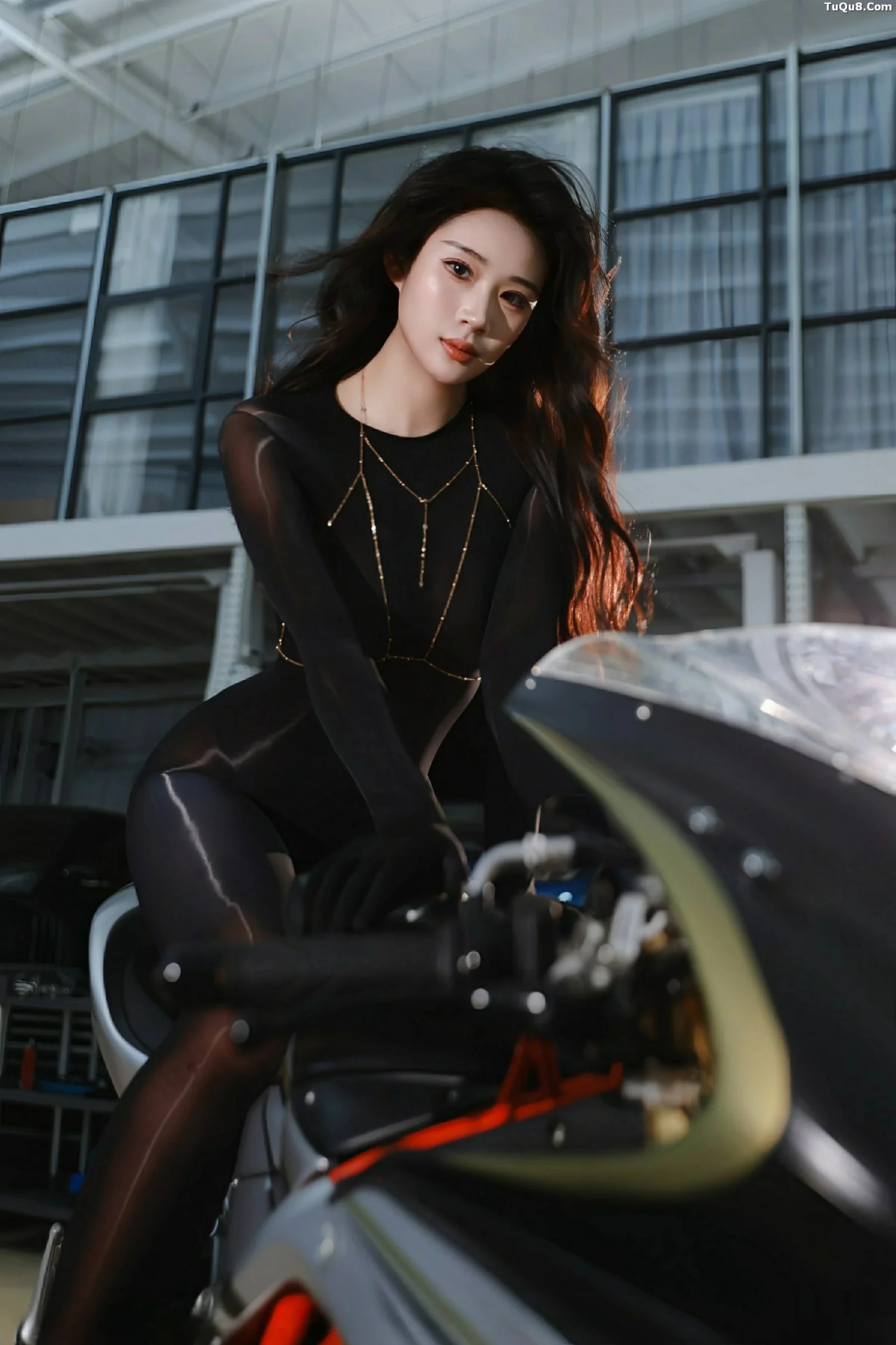 秀人集.com_[XiuRen秀人网]No.10788_模特南乔性感杏色风衣露薄透连体黑丝秀完美身材惹火诱惑写真82P