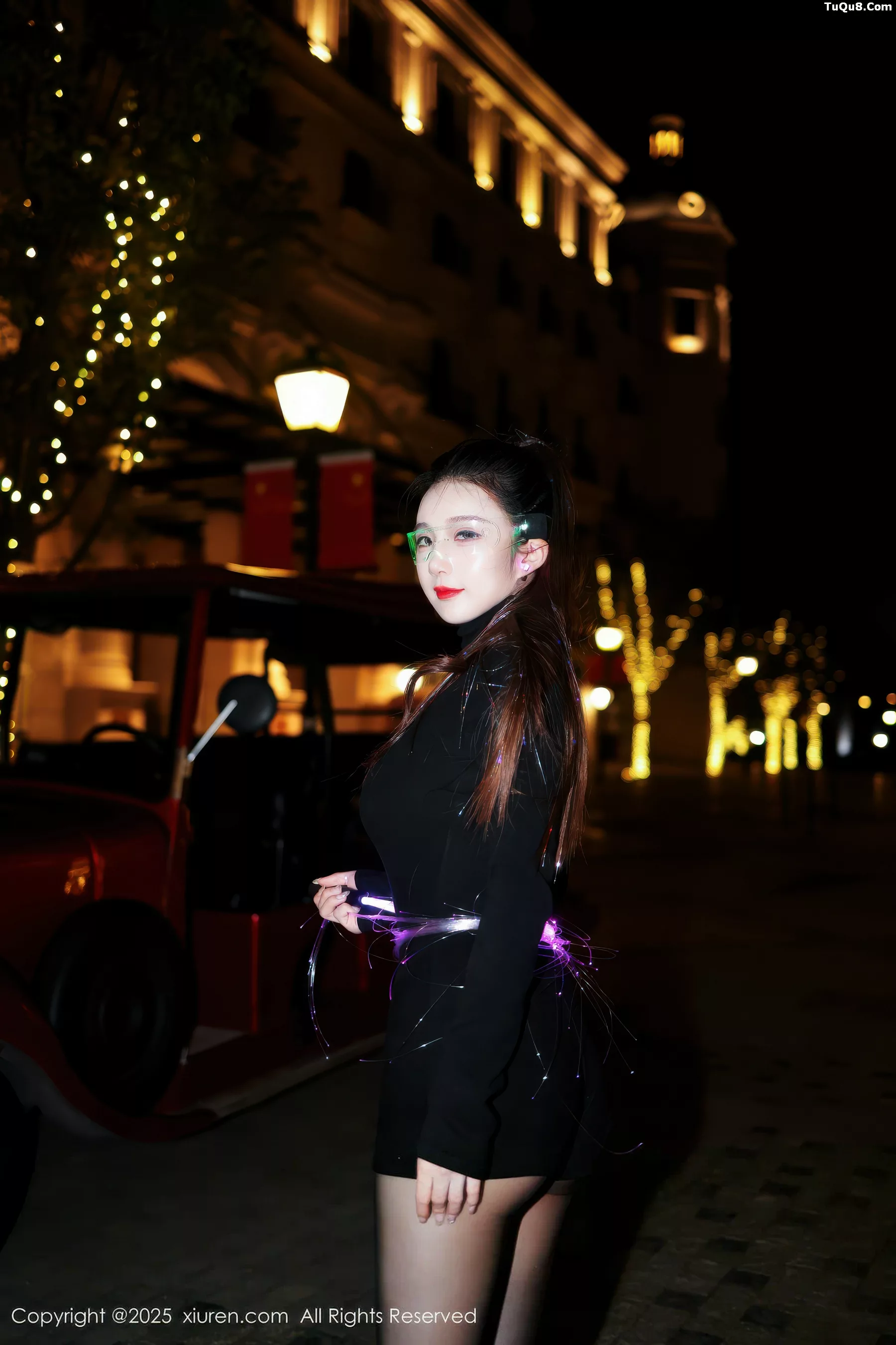 秀人集.com_[XiuRen秀人网]No.10936_模特小肉肉咪性感黑色连衣短裙配超薄黑丝秀凹凸身材诱惑写真77P