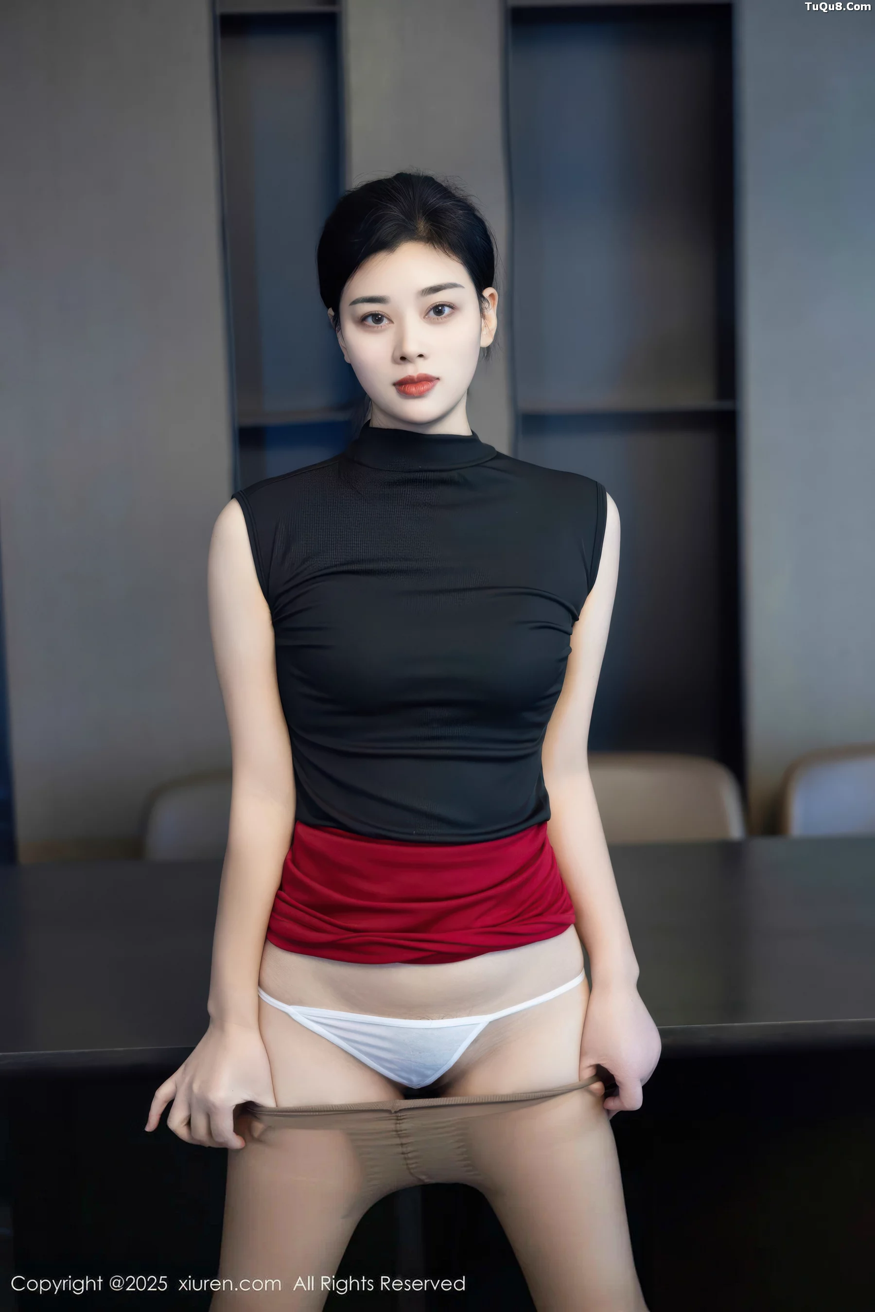 秀人集.com_[XiuRen秀人网]No.10948_新人模特徐清妍性感黑色OL服饰露超薄黑丝秀曼妙身姿诱惑写真48P