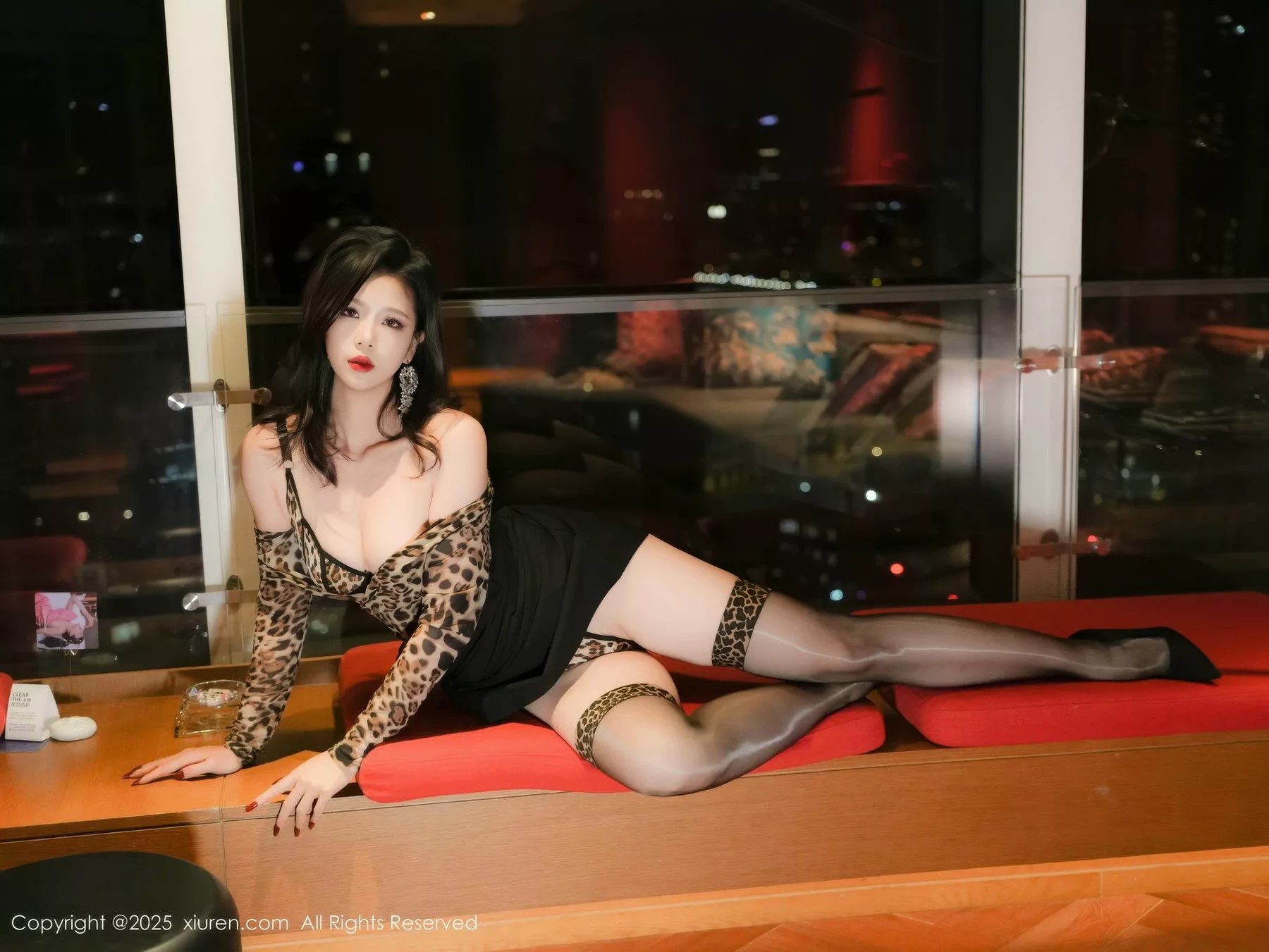 秀人集.com_[XiuRen秀人网]No.10901_模特玫瑰我爱你性感豹纹服饰配黑短裙露黑色丝袜秀美腿诱惑写真63P