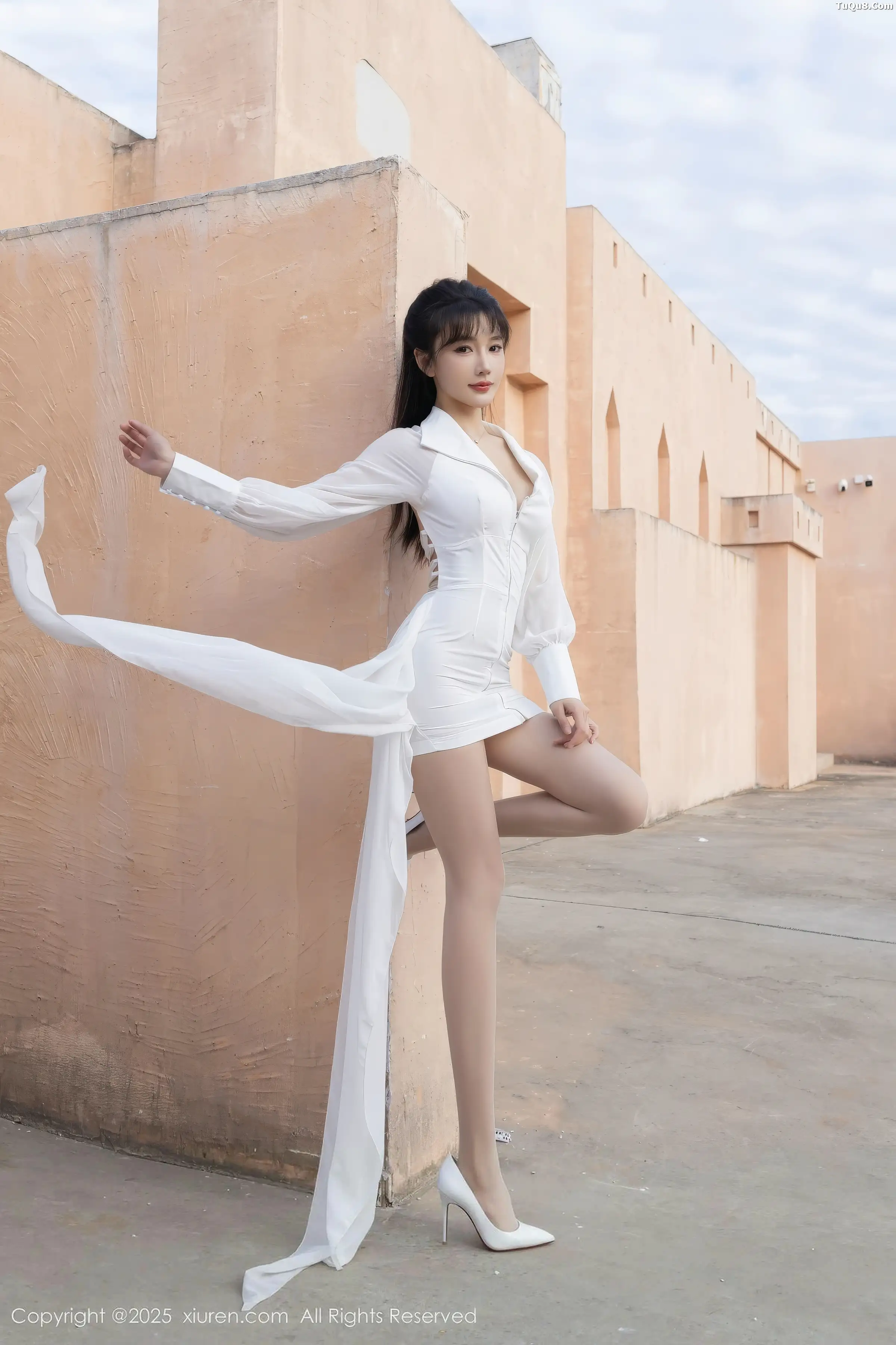 秀人集.com_[XiuRen秀人网]No.11100_模特陆萱萱性感套装露肉色内衣配超薄肉丝秀柔美身姿诱惑写真80P