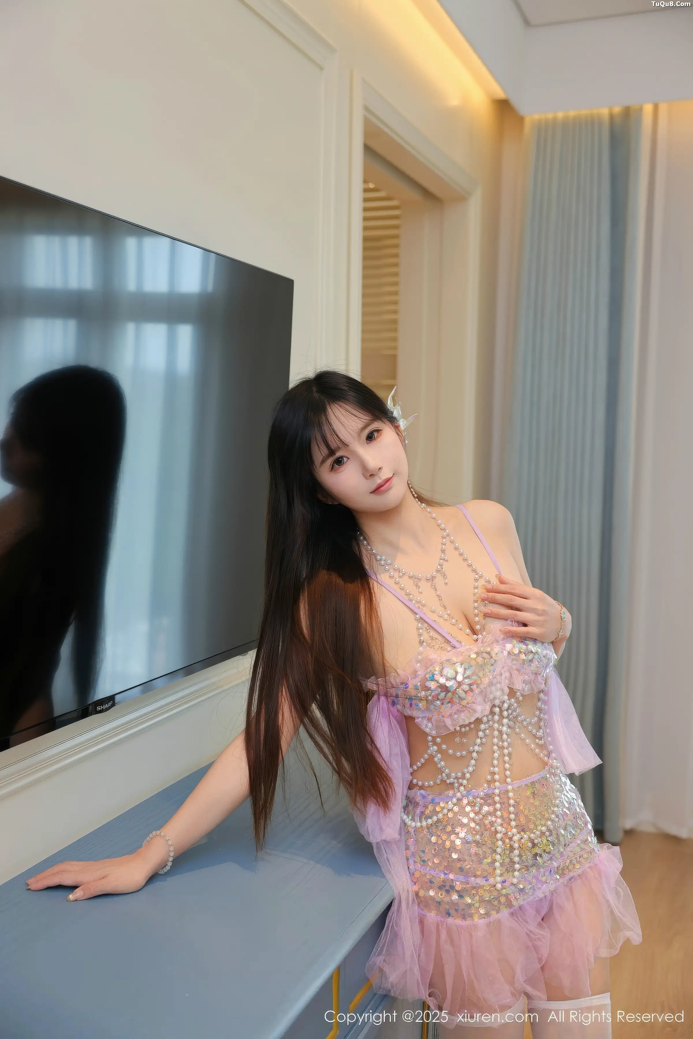 秀人集.com_[XiuRen秀人网]No.11020_模特小肉肉咪性感紫色情趣内衣配白色丝袜秀凹凸身材诱惑写真70P