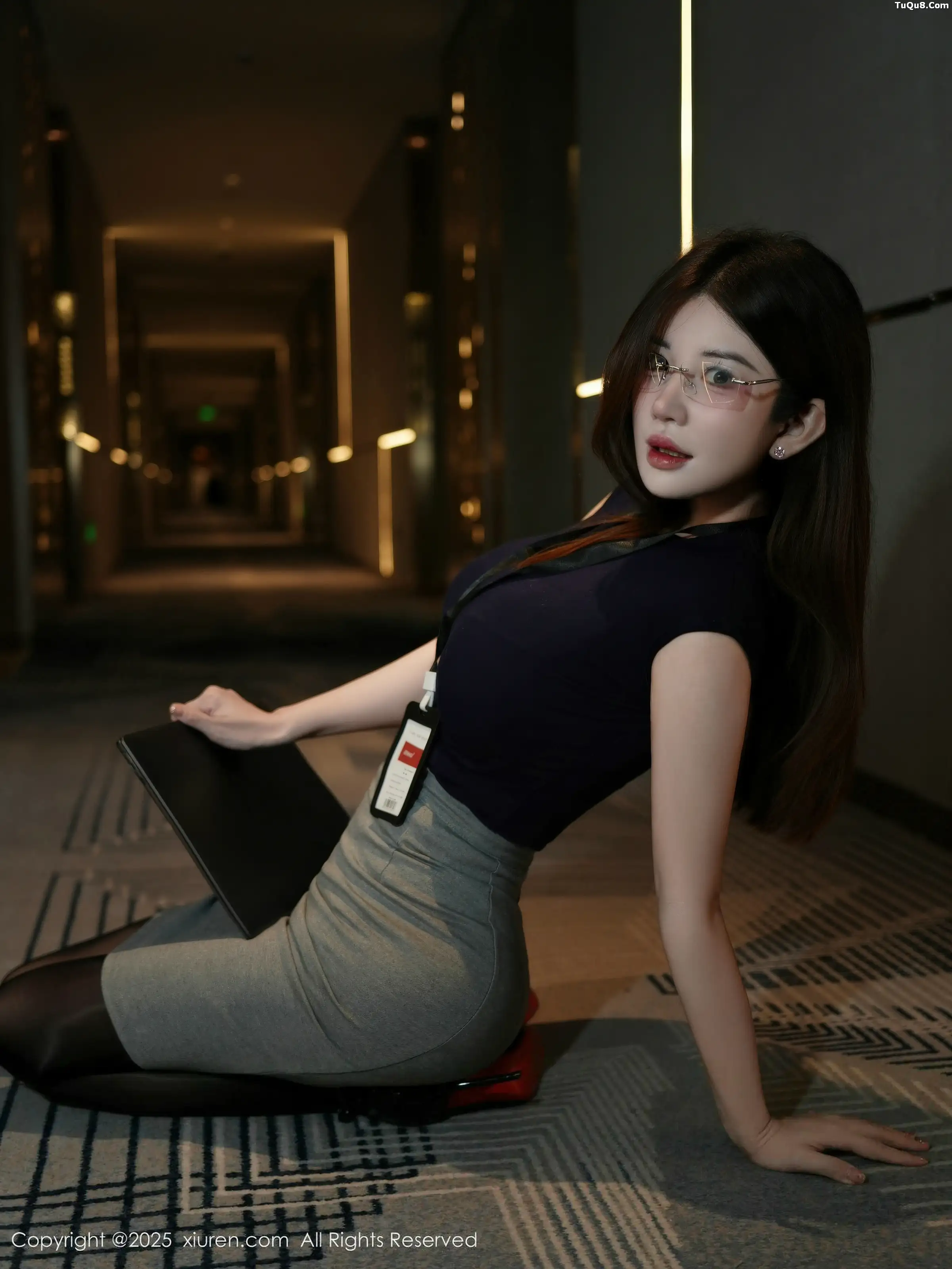 秀人集.com_[XiuRen秀人网]No.11023_模特苏甜橙子性感深色职业装露闪亮超薄黑丝秀凹凸身材诱惑写真55P